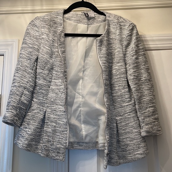 H&M Peplum Blazer - Picture 5 of 5